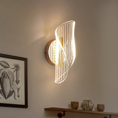 Lucinda Wall Light