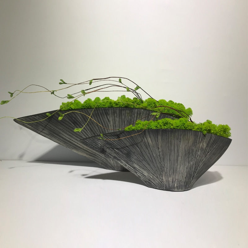 Sharon Curved Vase