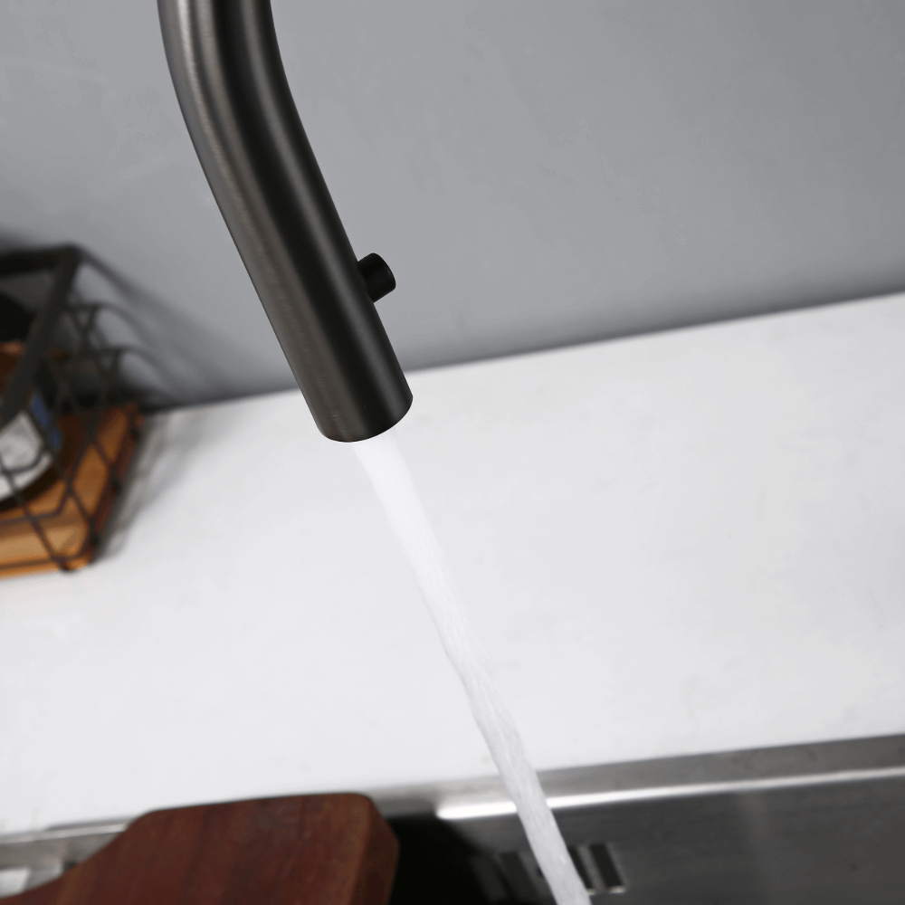 Elian Single-Hole Kitchen Faucet 