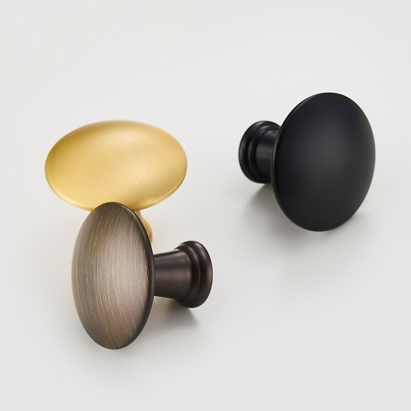 Saylor Solid Brass Knobs